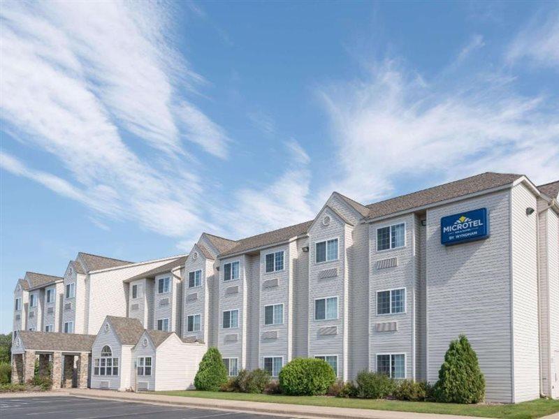 Microtel & By Wyndham Rice Hotel 2*