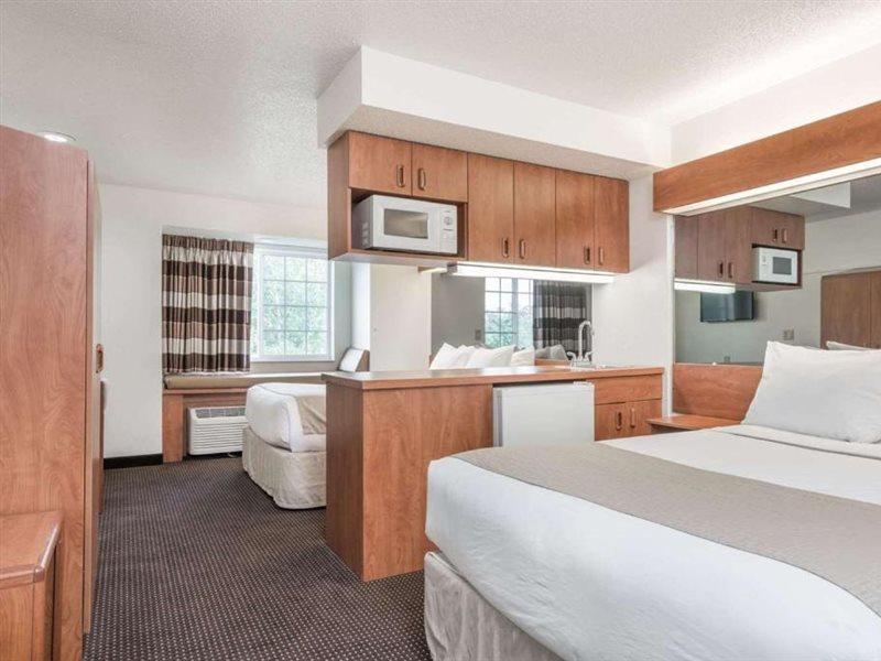Microtel & By Wyndham Rice