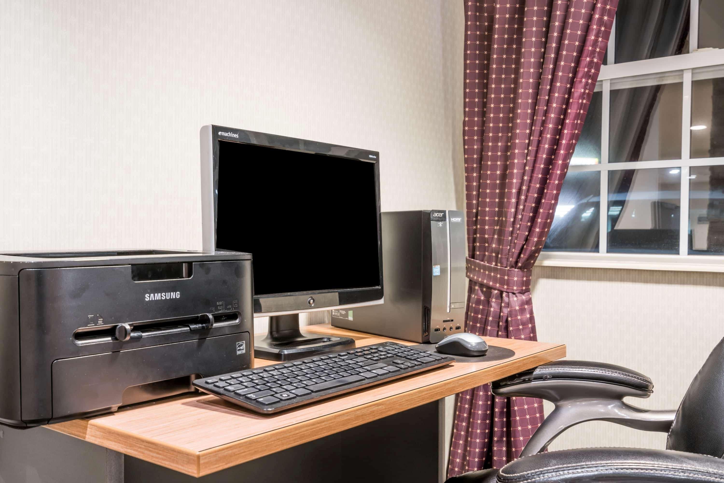 Hotel Microtel & By Wyndham Rice