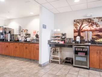 Microtel & By Wyndham Rice Hotel